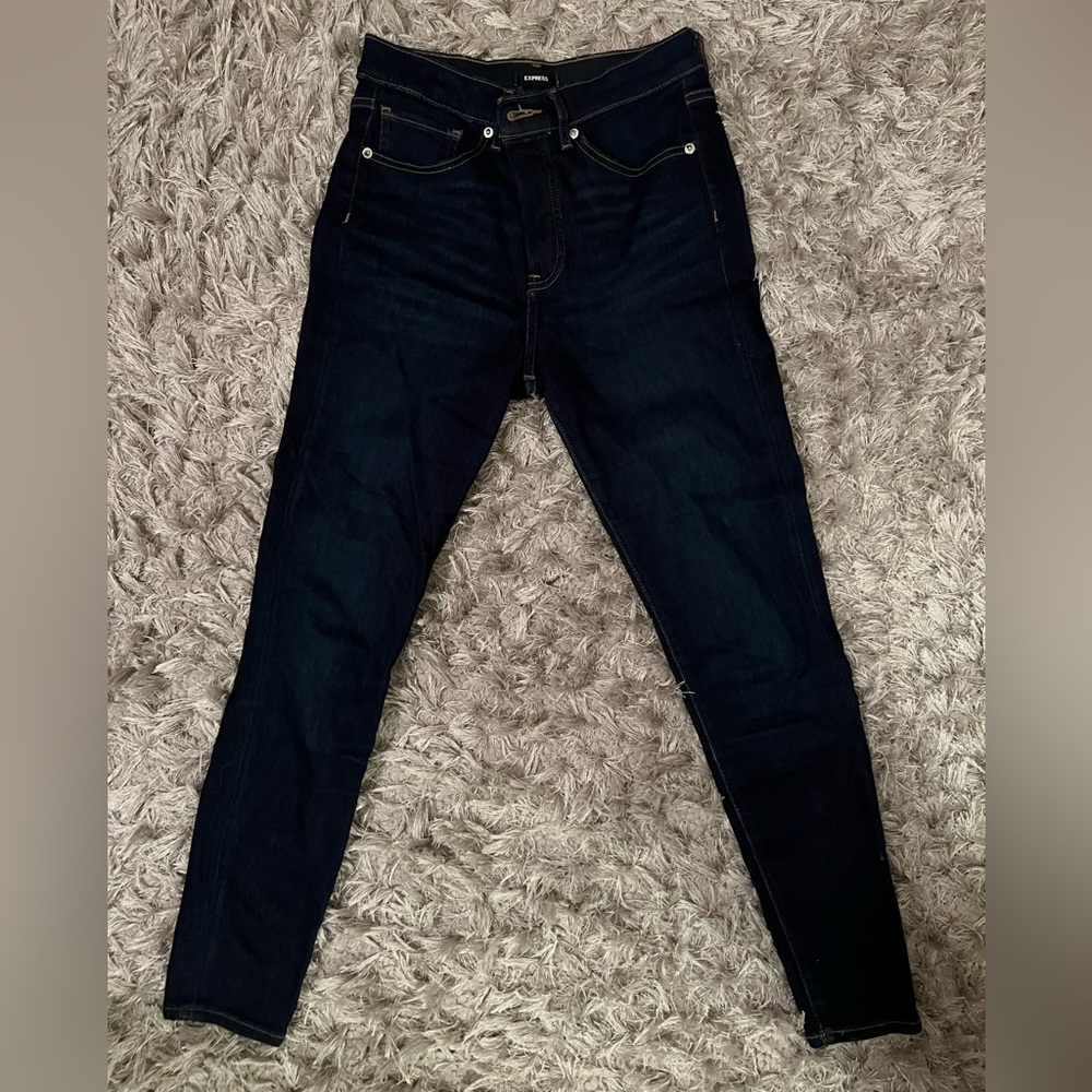 Skinny high rise jeans!
